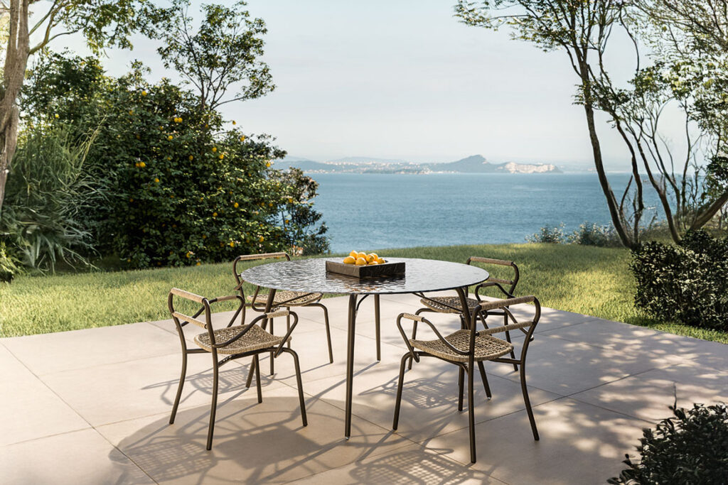 “Pianca Eolo designer table – sleek modern furniture with elegant sculptural base”