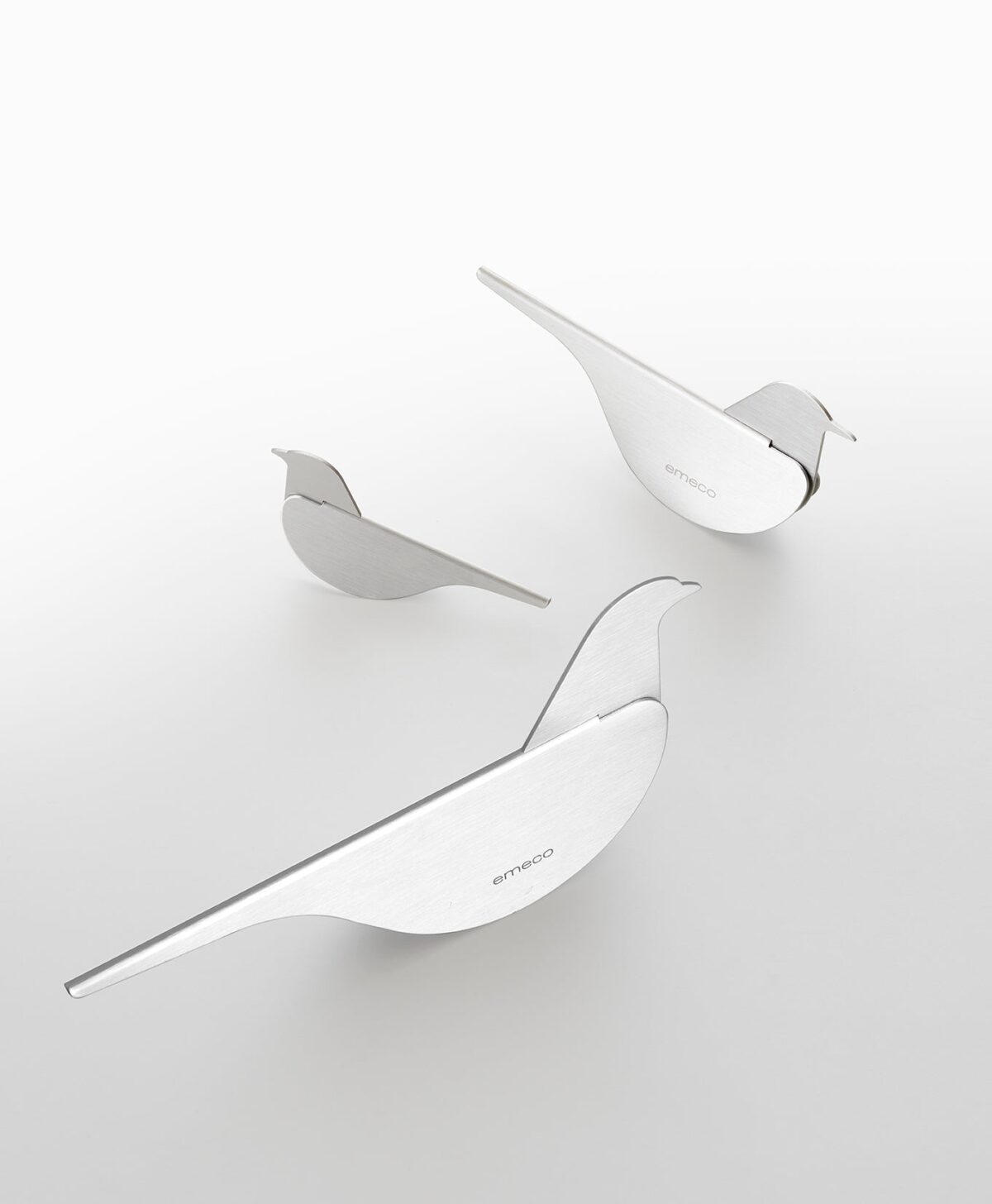 Aluminum bird sculpture by Yun Li for Emeco, perfect for modern and contemporary spaces.