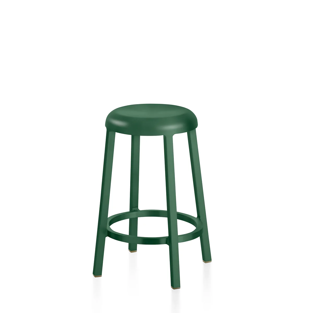 Za Mini Stool in green by Emeco, designed by Naoto Fukasawa, features a minimalist design with a recycled aluminum frame and a powder-coated finish, suitable for both indoor and outdoor use.