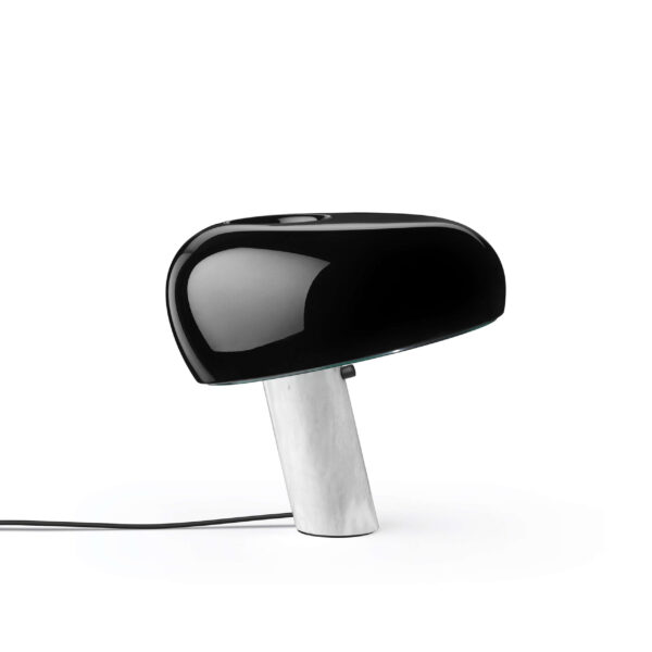 Snoopy by Flos, Snoopy Table Lamp by Flos in black enameled metal with thick glass diffuser, front view in a Royal Oak Michigan showroom