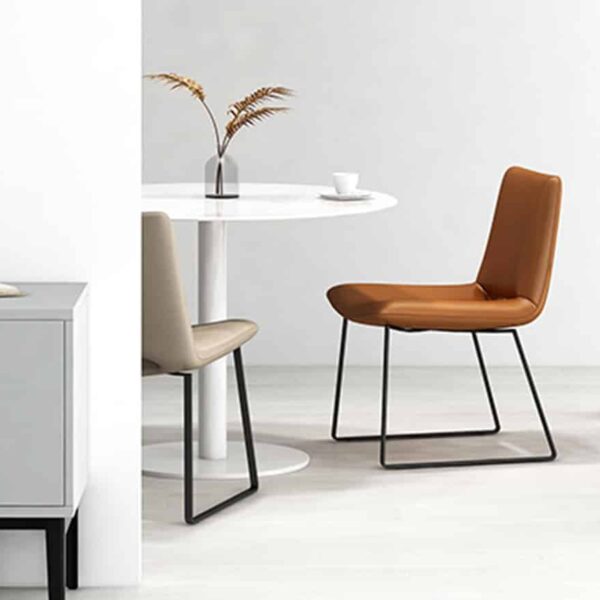Elegant Hanna Dining Table by Camerich