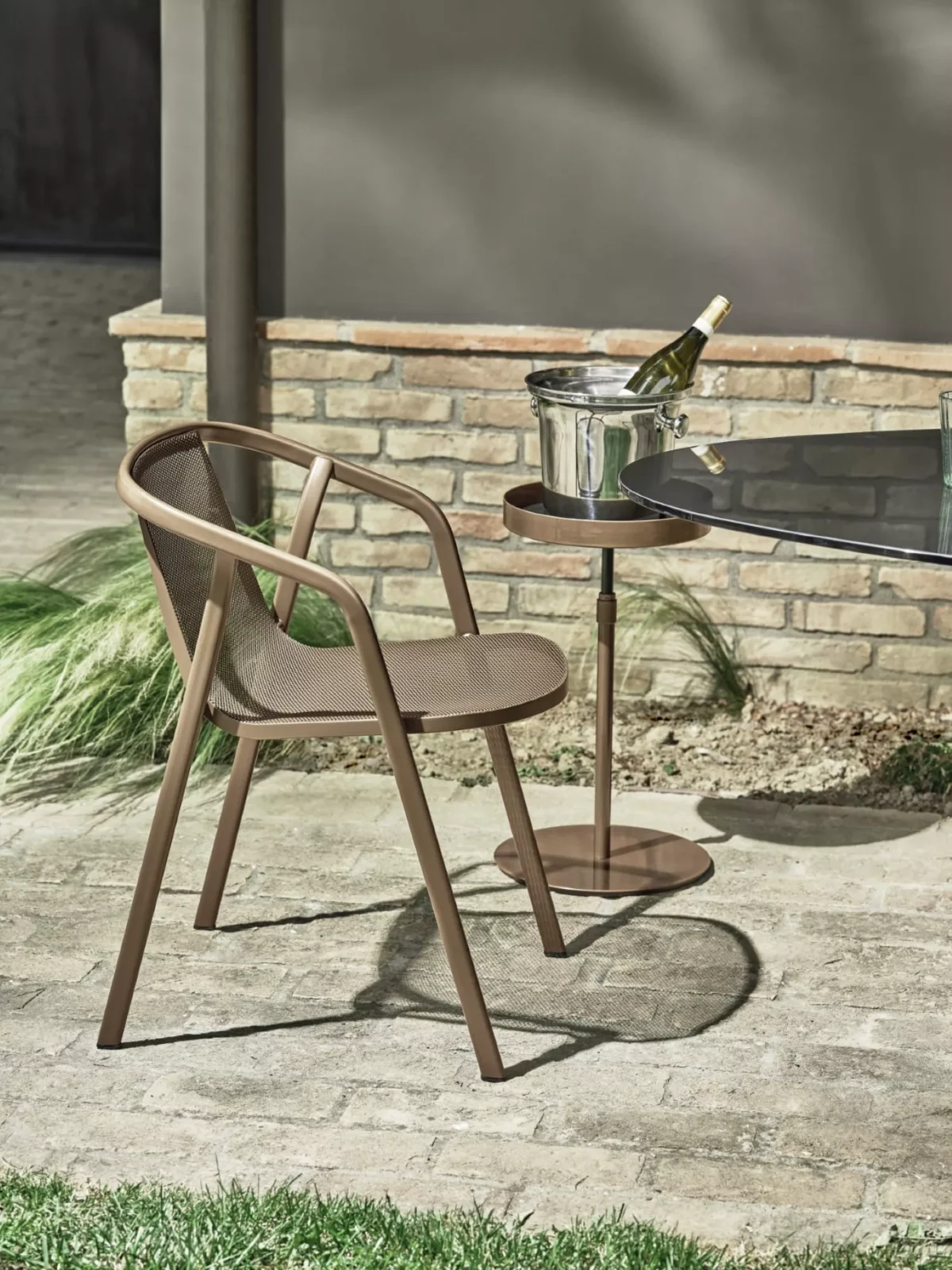 “Lift by Bontempi modern Italian extendable dining table in Royal Oak, Michigan showroom”