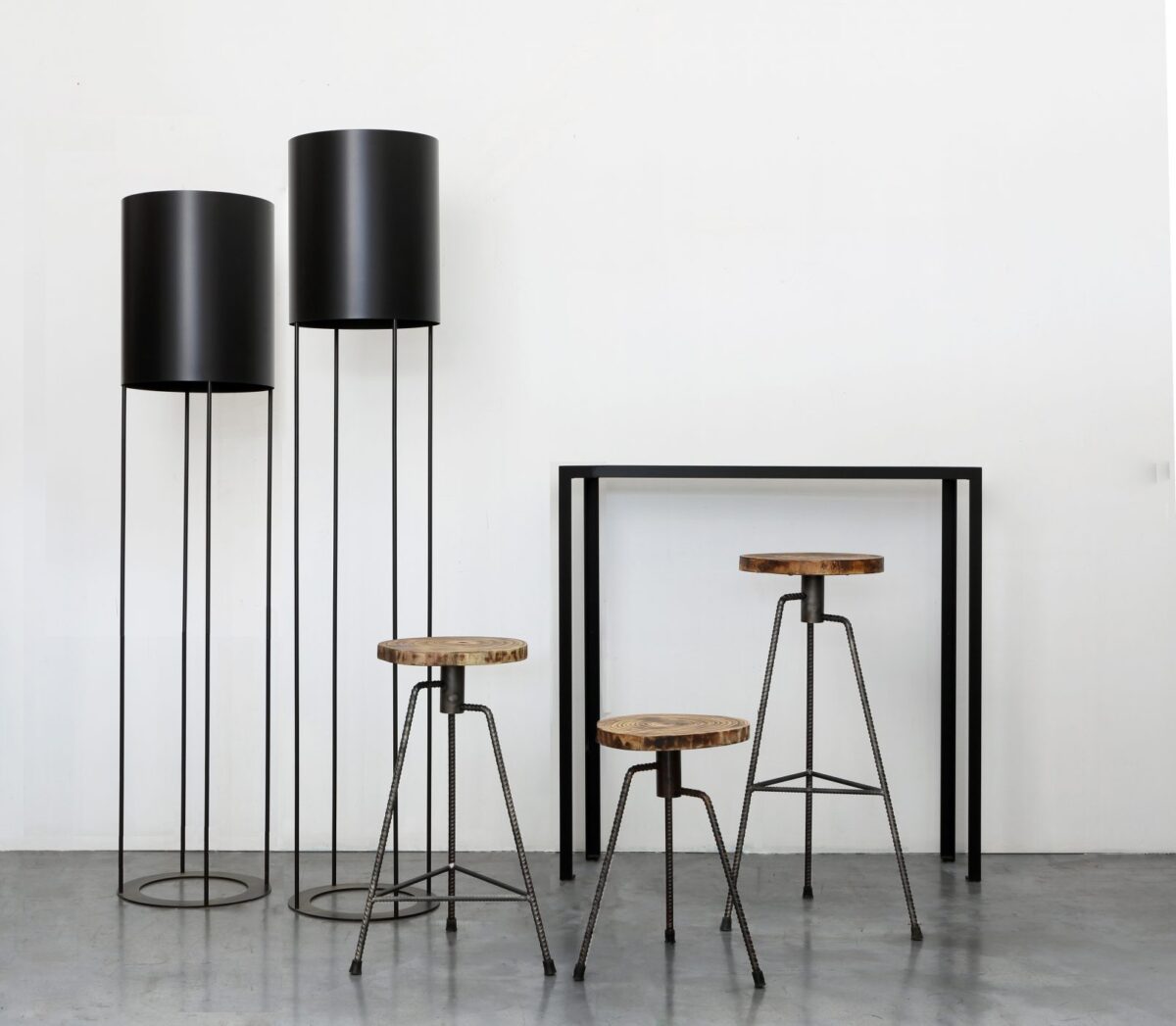 Console Slim by Zeusnoto, a sleek and minimalist design, perfect for adding a touch of modern elegance and functionality to contemporary and luxury interiors.