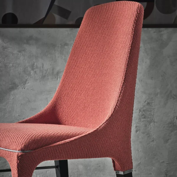 Kelly by Bontemoi – luxurious modern Italian-design seating featured at Italcasa Design showroom in Royal Oak, Michigan