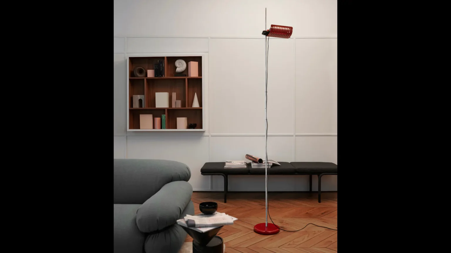 “Colombo by Oluce contemporary designer lighting – elegant floor lamp with linear light source and refined metal base”