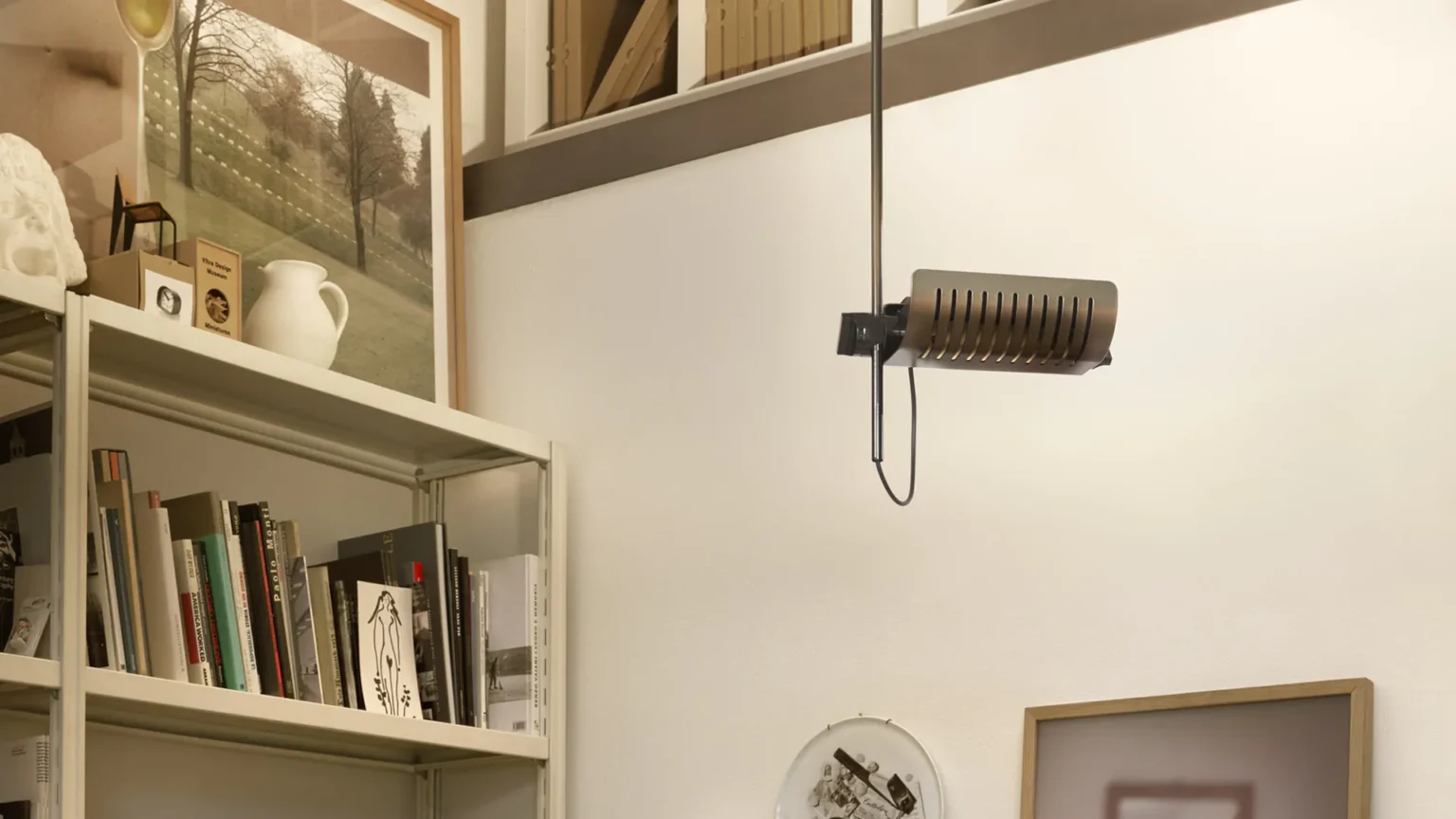 “Colombo by Oluce contemporary designer lighting – minimalist floor lamp featuring directional light and sleek architectural design”