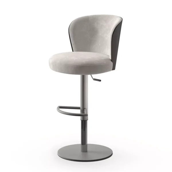 Peressini Ocean W chair featuring a sleek design with a curved backrest and a choice of metal base finishes, offering both style and comfort.