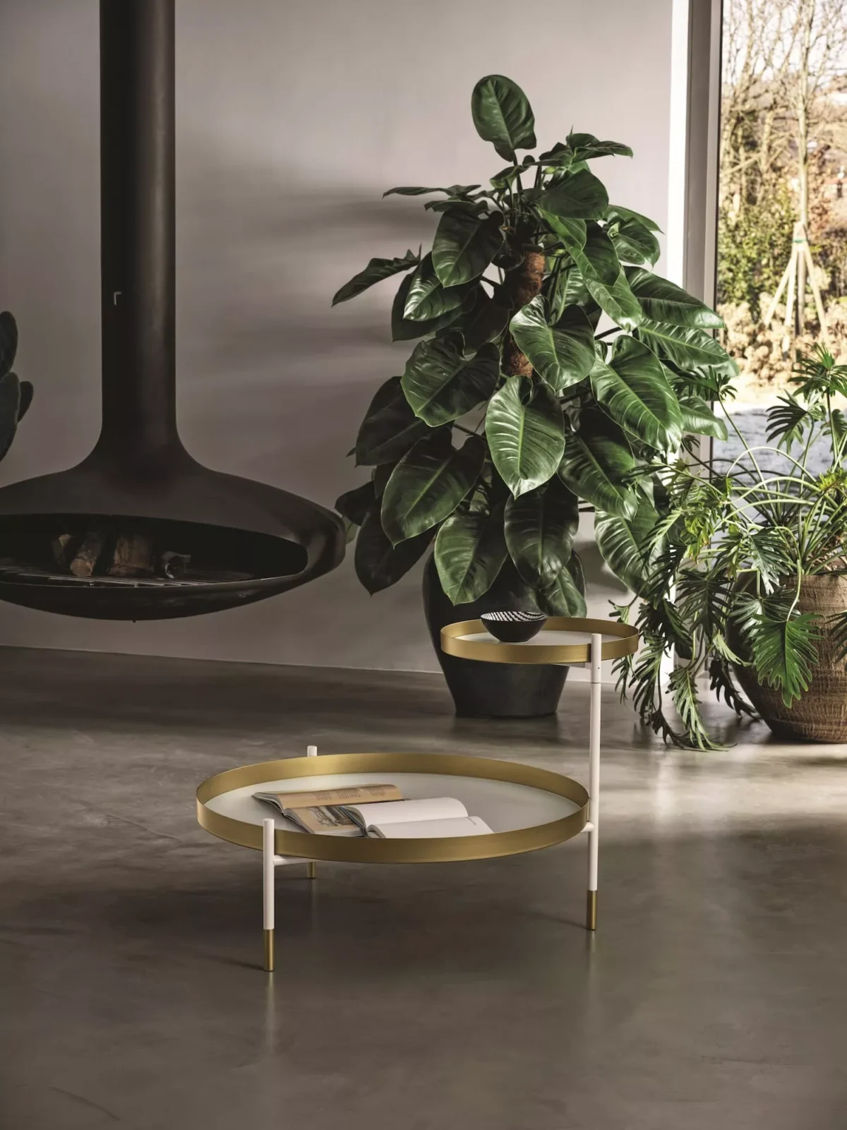 “Planet by Bontempi luxury Italian coffee table in Troy, Michigan showroom”
