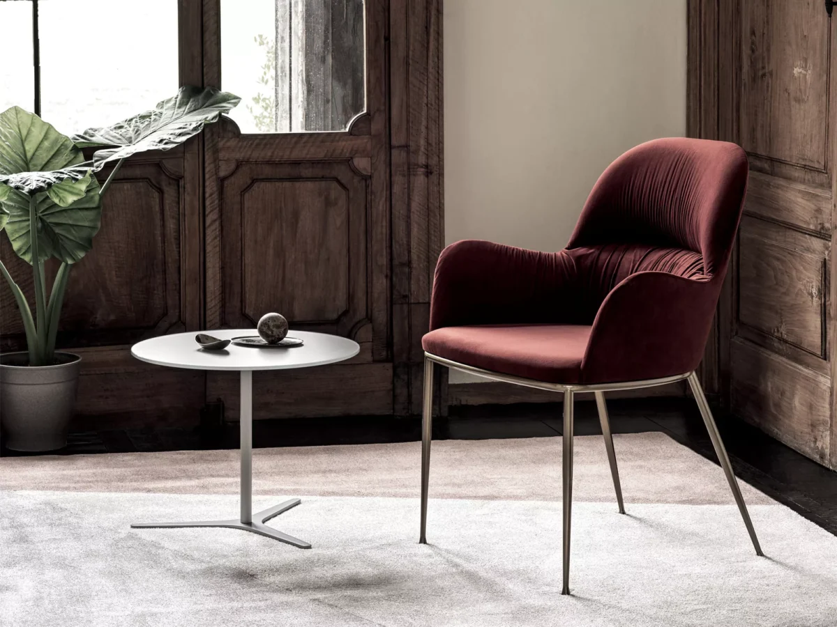 Reimagine your Royal Oak living space with the Propeller chair by Bontempi—sleek Italian luxury seating that blends style, comfort, and modern flair.