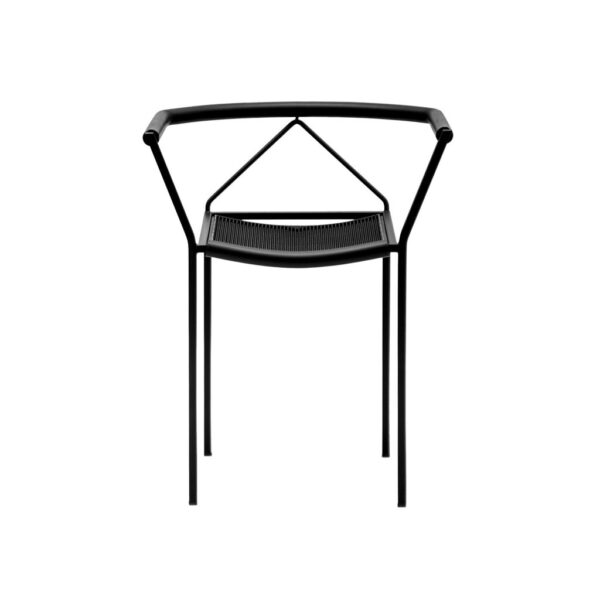 “Side view of Zeusnoto Poltroncina emphasizing its molded seat shell and minimalist frame in a contemporary interior.”
