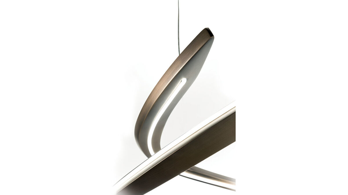 Speedform Lampadario Reflex luxury Italian chandelier with sculptural form tailored for upscale interiors in Royal Oak Michigan