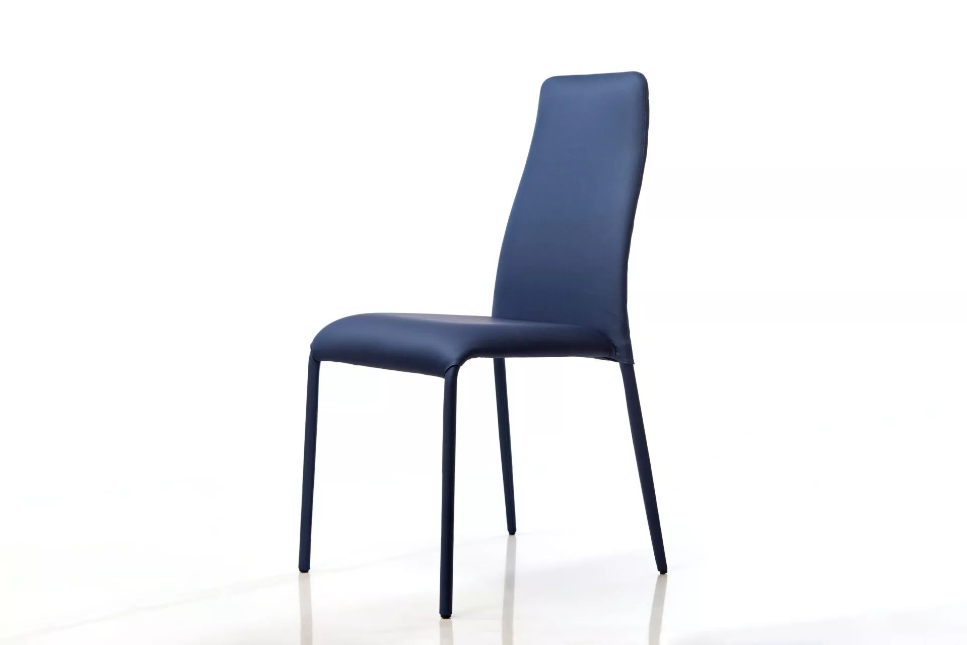 Peressini Swing 1B dining chair in chocolate brown leather with high slender back and thin metal legs, set against a white studio backdrop.
