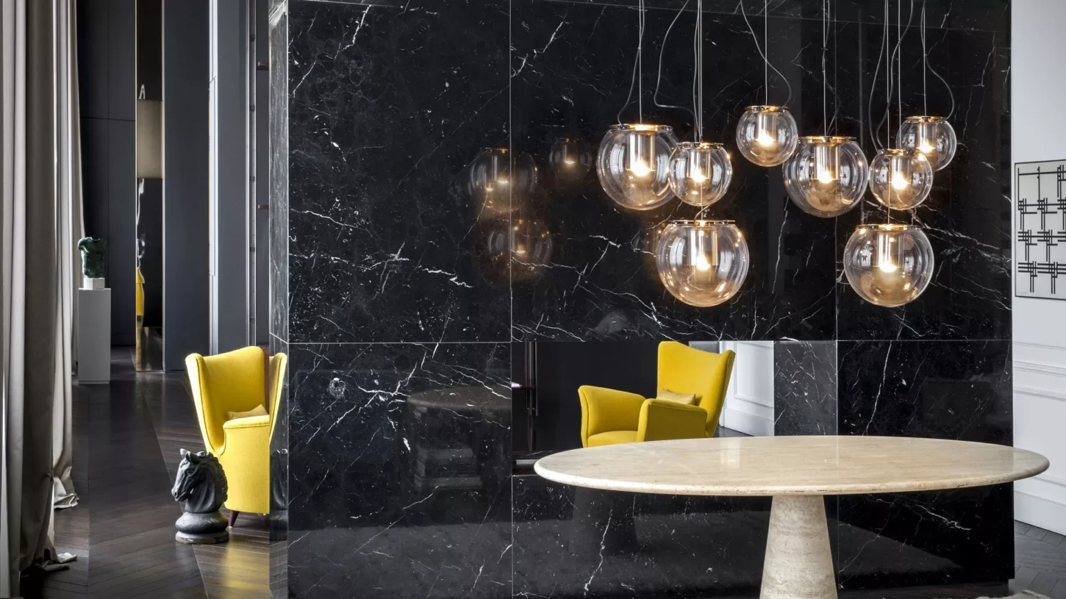 “The Globe by Oluce modern Italian table lamp – spherical glass diffuser with sleek metal base and minimalist design”