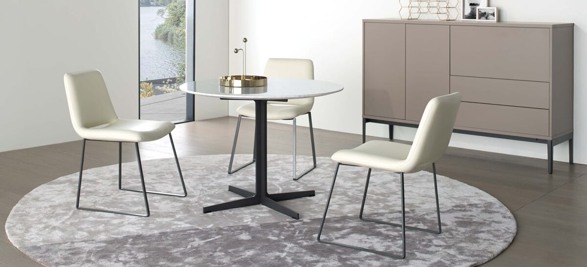 Comfortable Waltz Plus Chair by Camerich