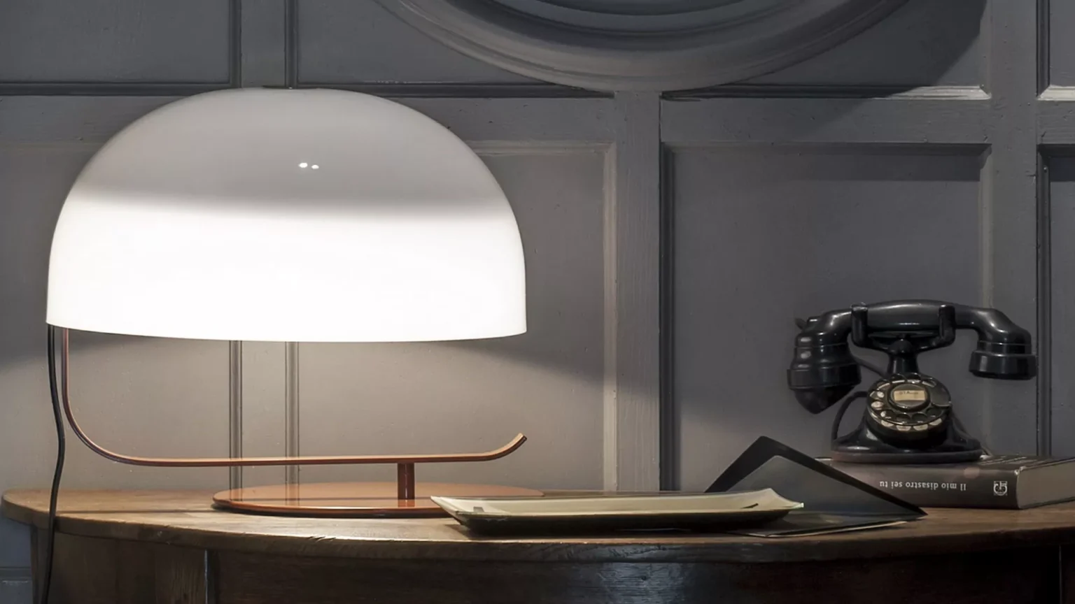“Zanuso by Oluce contemporary designer lighting – minimalist lamp featuring clean lines and elegant metal finish”