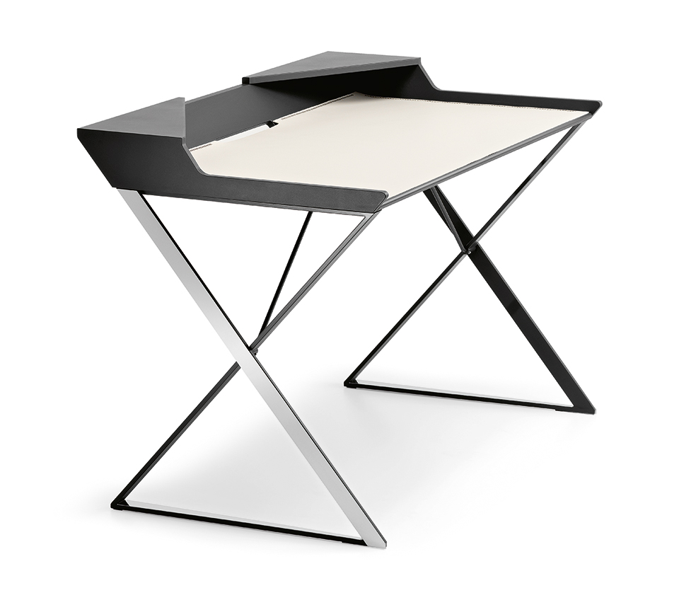 “QWERTY by Cattelan Italia – elegant modern writing desk with lacquered steel frame and leather-covered top”