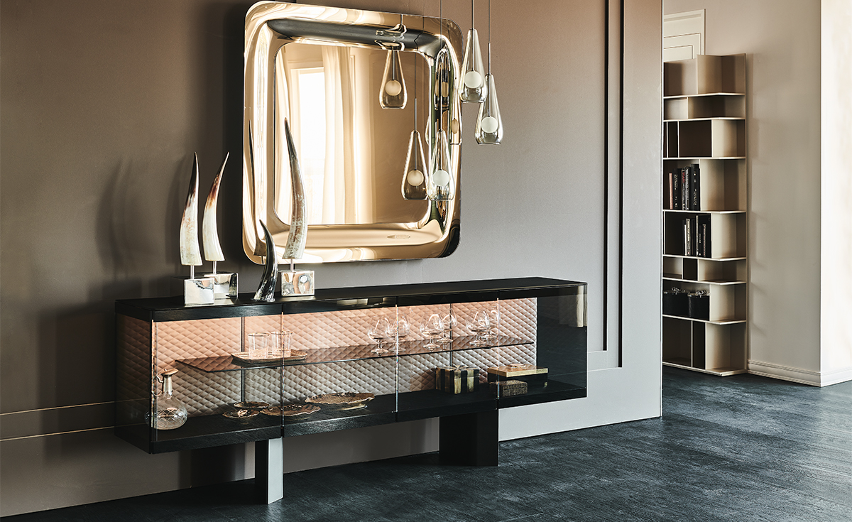 “BOUTIQUE by Cattelan Italia – stylish glass cabinet with internal lighting, perfect for elegant storage and display”