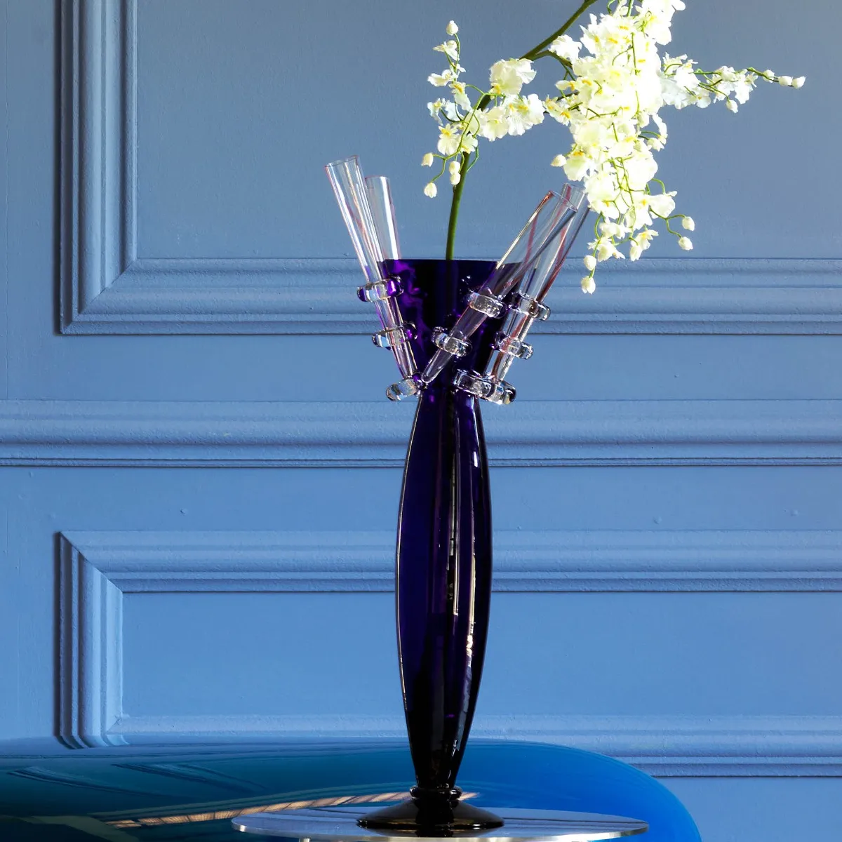 Driade Amarillide chair – contemporary Italian seating featuring bold design and elegant craftsmanship