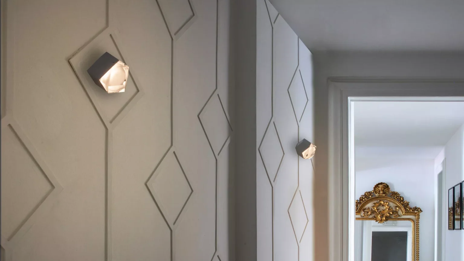 “Astro by Oluce contemporary lighting – sleek table lamp featuring clean lines and soft ambient illumination”