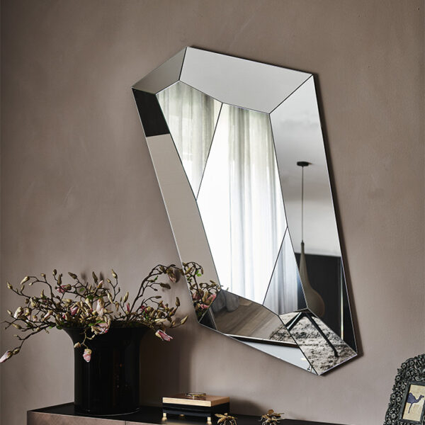 “DIAMOND by Cattelan Italia – sculptural Italian wall mirror with faceted, gem-like geometric frame design”