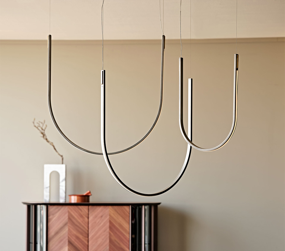 “NAHUN by Cattelan Italia – modern Italian table lamp with artistic ceramic base and elegant fabric shade”