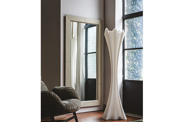“PHOTO by Cattelan Italia – modern Italian wall clock with photo frame-inspired design and minimalist elegance”