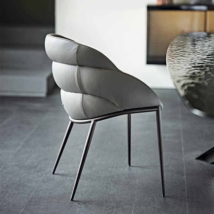 Side angle of CAMILLA ML by Cattelan – stylish dining chair with slender legs and sculpted back