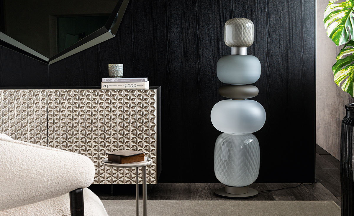“Contemporary mirror PIGALLE by Cattelan – statement wall piece with bold visual texture and refined design”