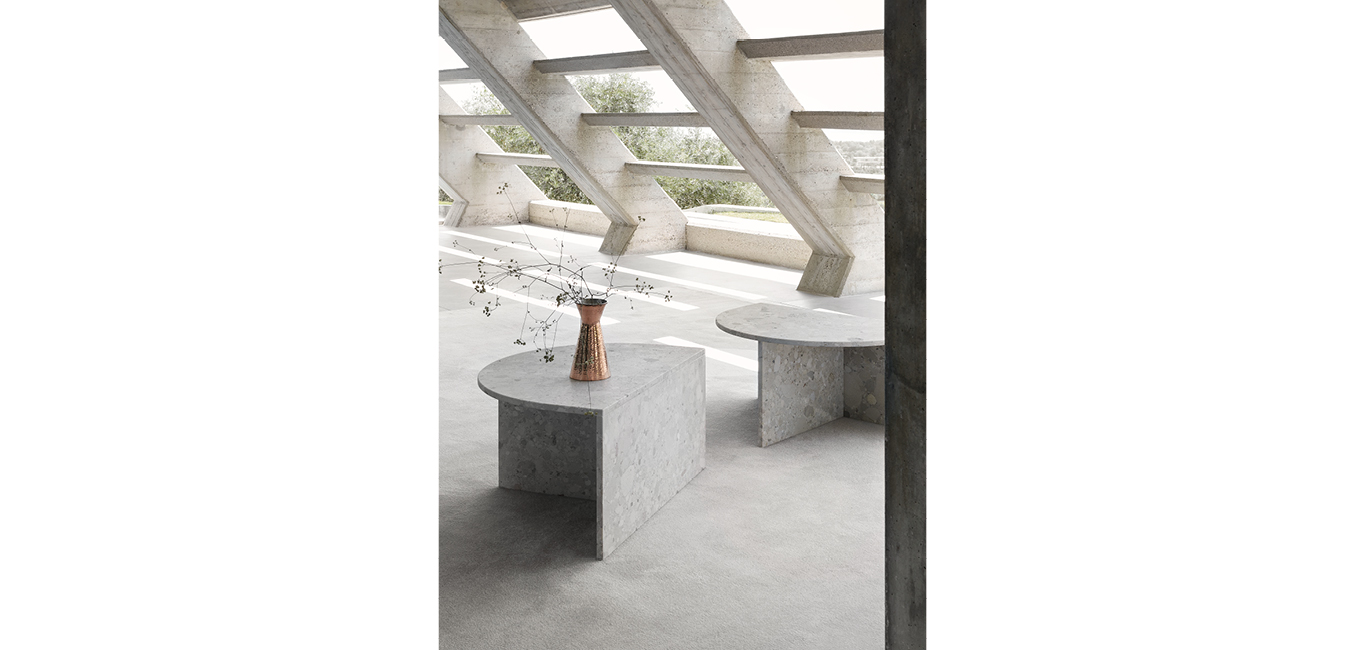 Modern Botero armchair by Nicoline, luxury design.