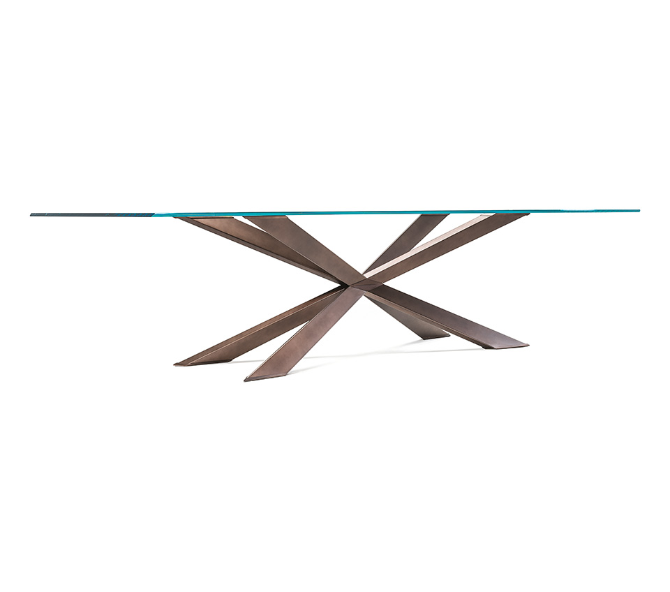 “SPYDER by Cattelan Italia – iconic Italian dining table with sculptural steel base and minimalist top design”