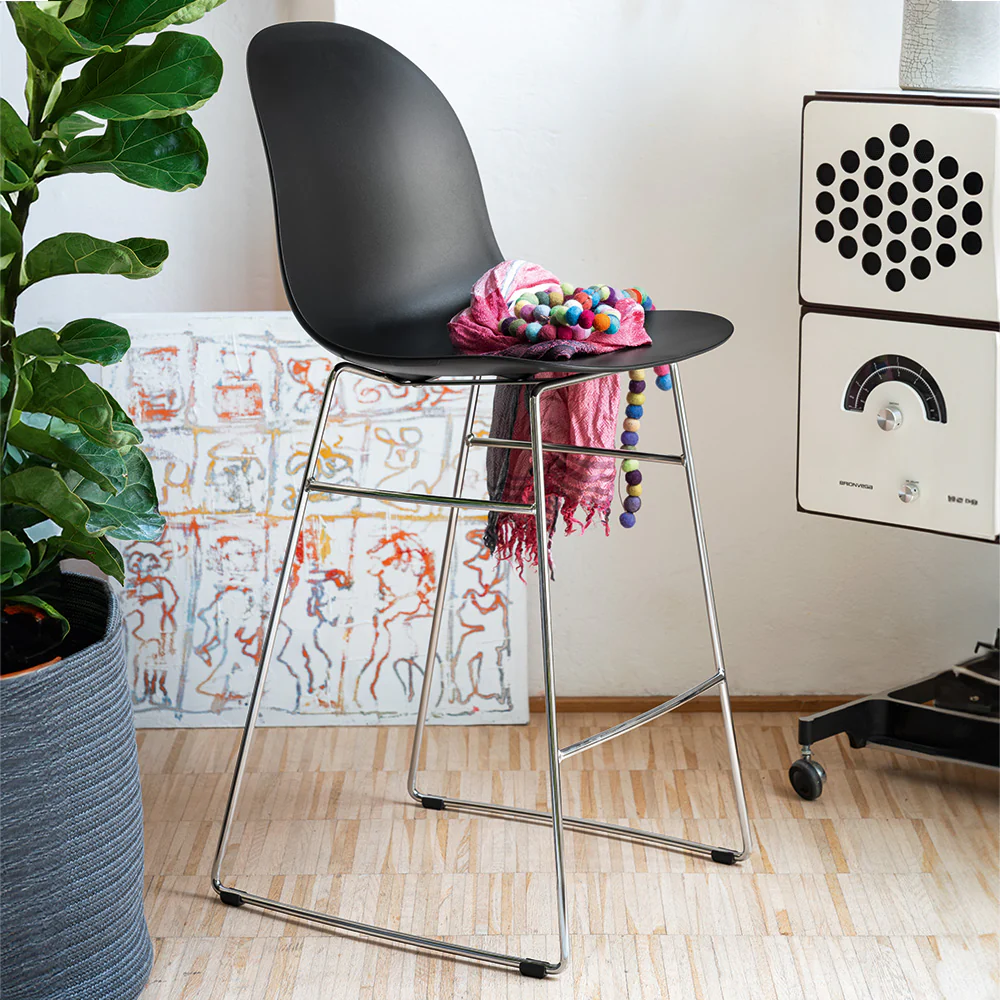 “ACADEMY by Connubia modern Italian chair – curved polypropylene seat with slim metal legs and contemporary design”