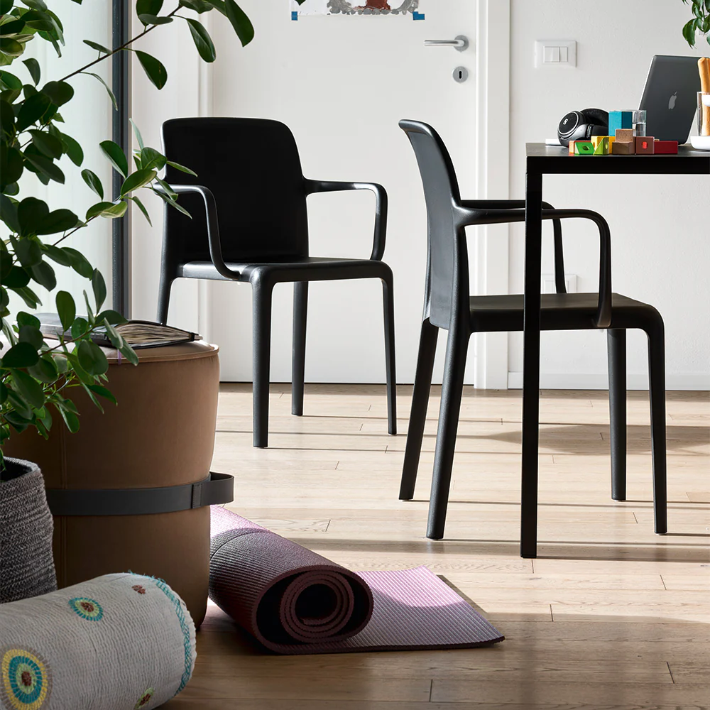 “BAYO by Connubia modern Italian chair – durable polypropylene seat with clean, sculpted lines”