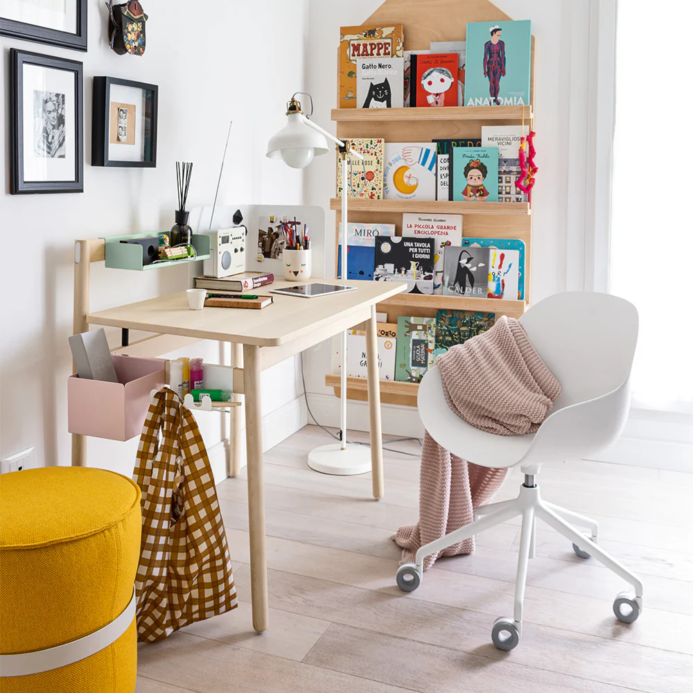 “ACADEMY by Connubia modern Italian chair – molded polypropylene seat with slim metal legs”