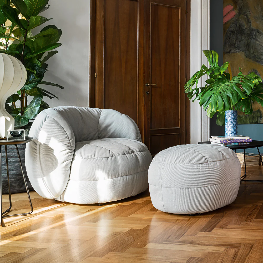 “REEF by Connubia modular outdoor sofa – Italian-designed garden seating with plush water-resistant cushions and powder-coated frame”