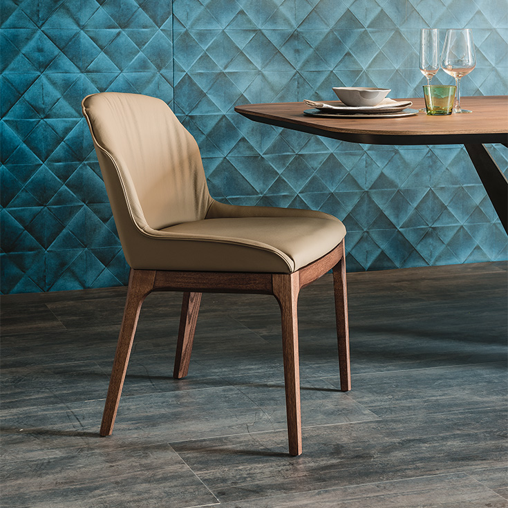 MUSA Italian chair – luxury dining chair with comfortable proportions, modern styling, and artisan wood detailing