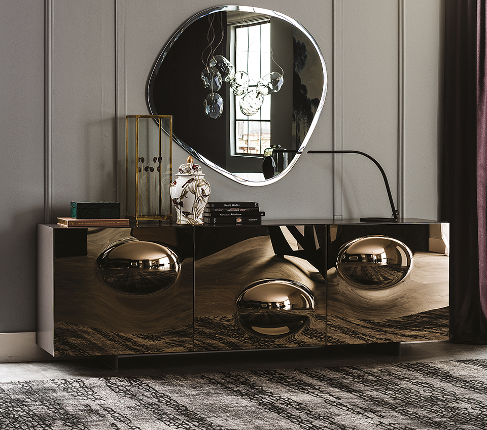 “PARAMOUNT by Cattelan Italia – modern Italian sideboard with reflective mirrored doors and sleek metal base”