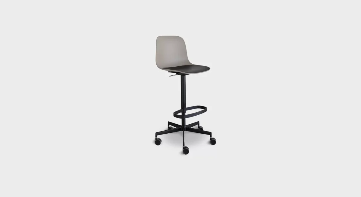 S328 by Lapalma with an elegant, compact shape