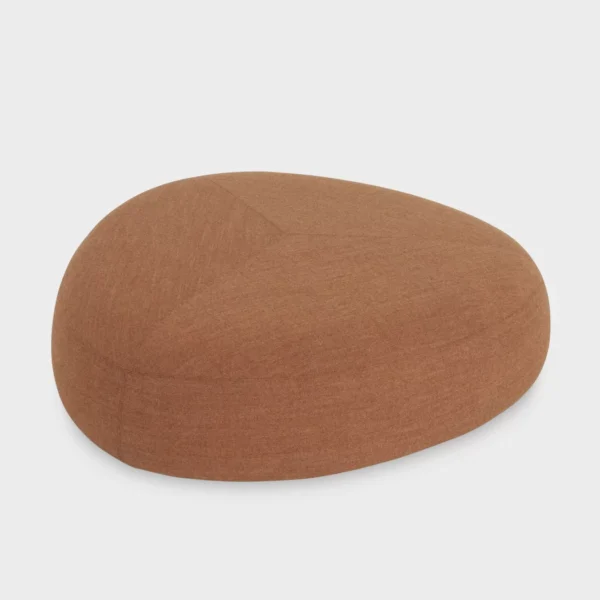 “D03 lounge chair by Lapalma with gently curved shell and slender powder‑coated steel legs, blending elegance with comfort.”