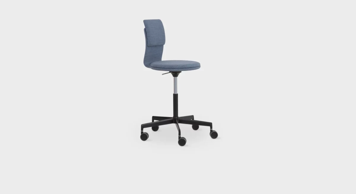 Lapalma Lab S70 H47–60 stool with height-adjustable swivel seat, die-cast aluminum base, and self-braking castors.