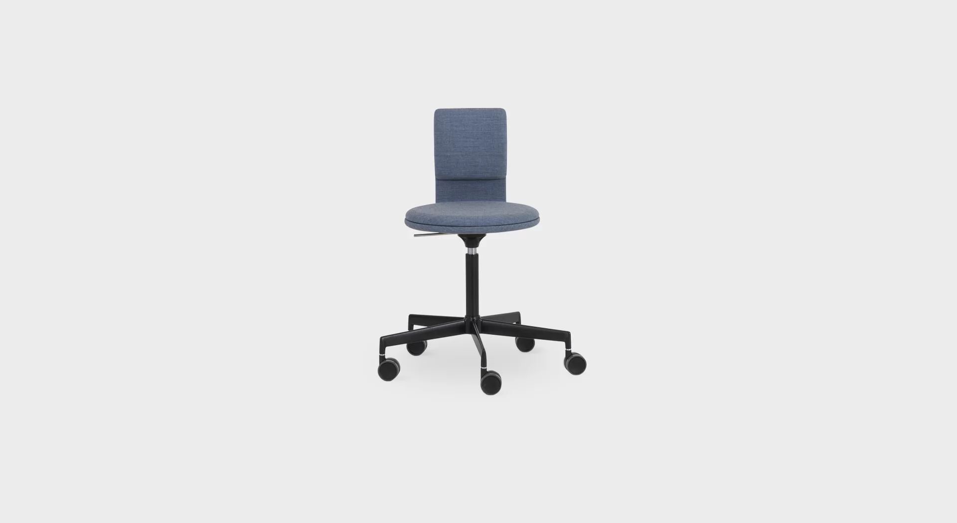 Lapalma Lab S70 H47–60 stool with height-adjustable swivel seat, die-cast aluminum base, and self-braking castors.