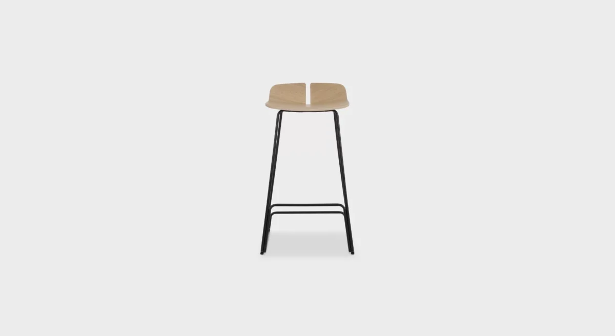 Lapalma Link S128 counter stool (H65) with molded plywood seat and powder-coated steel frame, designed by Hee Welling.