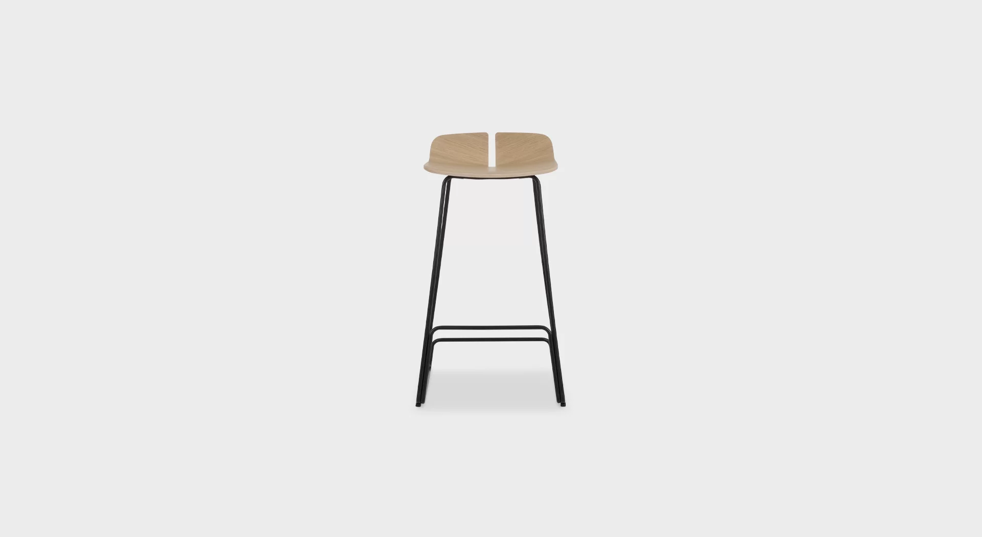 Lapalma Link S128 counter stool (H65) with molded plywood seat and powder-coated steel frame, designed by Hee Welling.