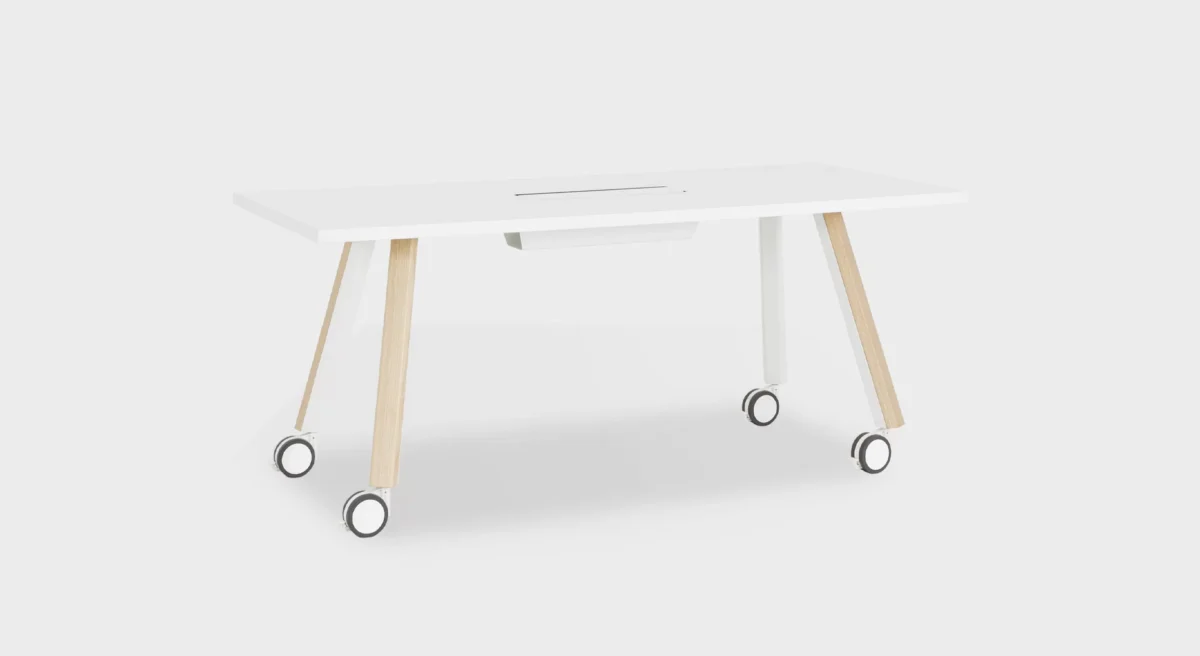 Rectangle table by Lapalma with clean design