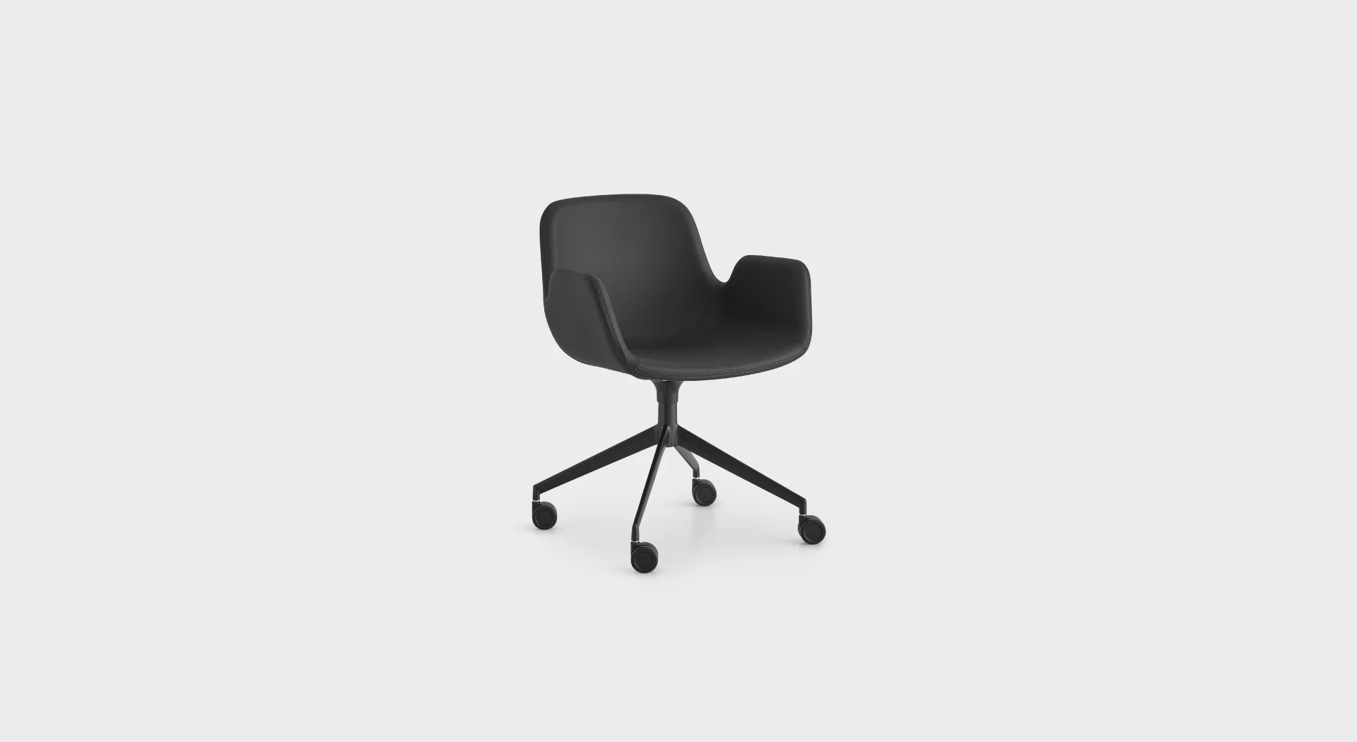 Lapalma Pass S168 swivel lounge chair with 4-star base and castors, upholstered in fabric or leather, designed by Hee Welling.