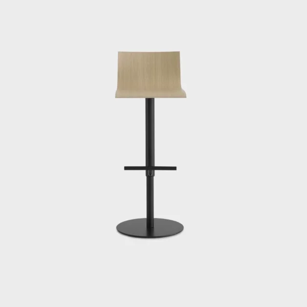 S24 by Lapalma with a smooth, minimalist silhouette