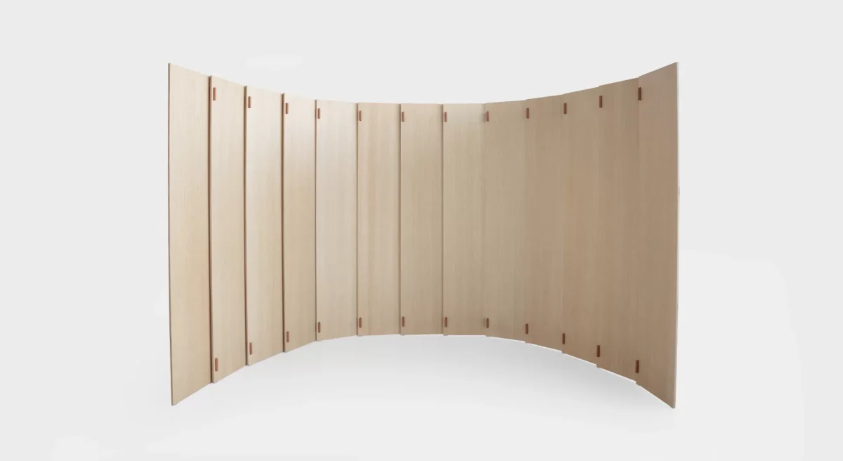 Lapalma WOD H180 modular wooden space divider with plywood panels, leather hinges, and wooden pins, designed by Raffaella Mangiarotti.