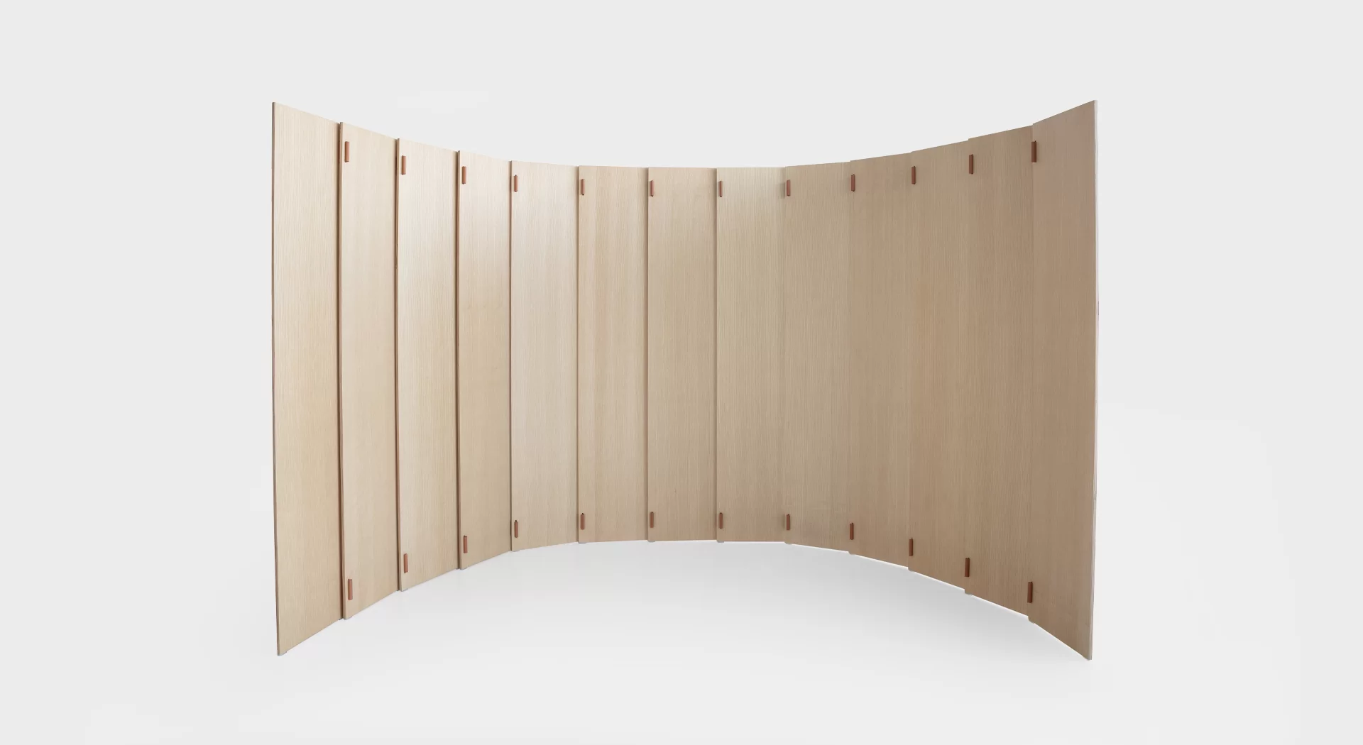 Lapalma WOD H180 modular wooden space divider with plywood panels, leather hinges, and wooden pins, designed by Raffaella Mangiarotti.