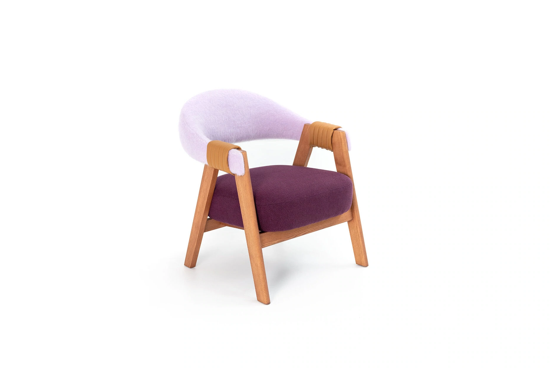 Mathilda by Moroso in sculptural Italian upholstery, front view in a Royal Oak Michigan showroom