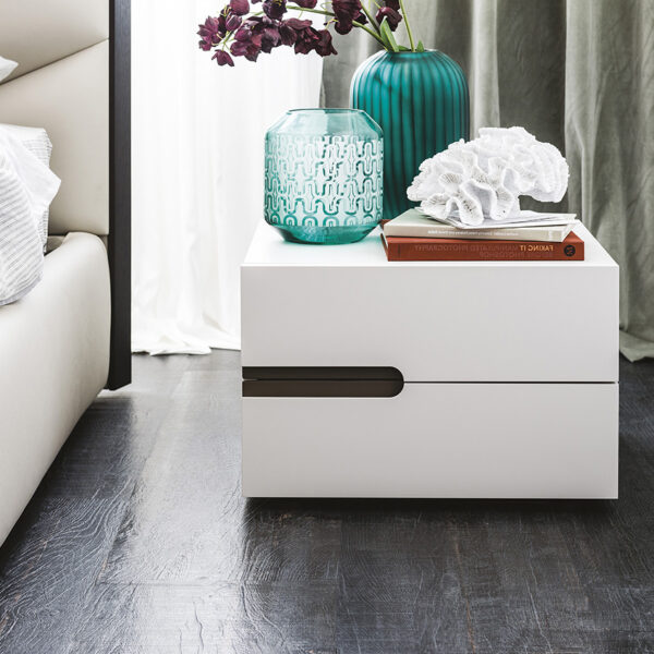 “CIRO by Cattelan Italia – modern Italian wall mirror with organic rounded shape and artistic sculptural design”