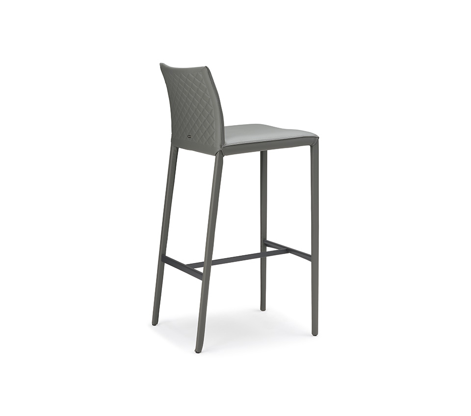 “NORMA Couture by Cattelan Italia – elegant Italian dining chair with diamond-quilted backrest and premium upholstery”